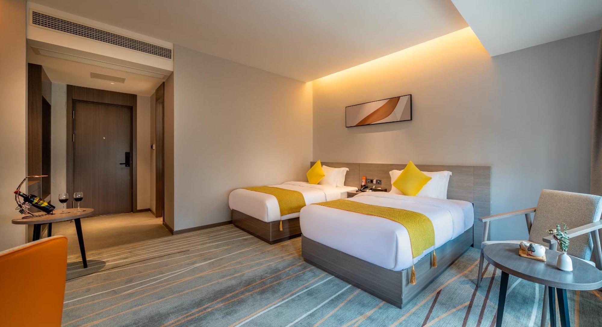 Luzhou Baian Smart Hotel Exteriör bild